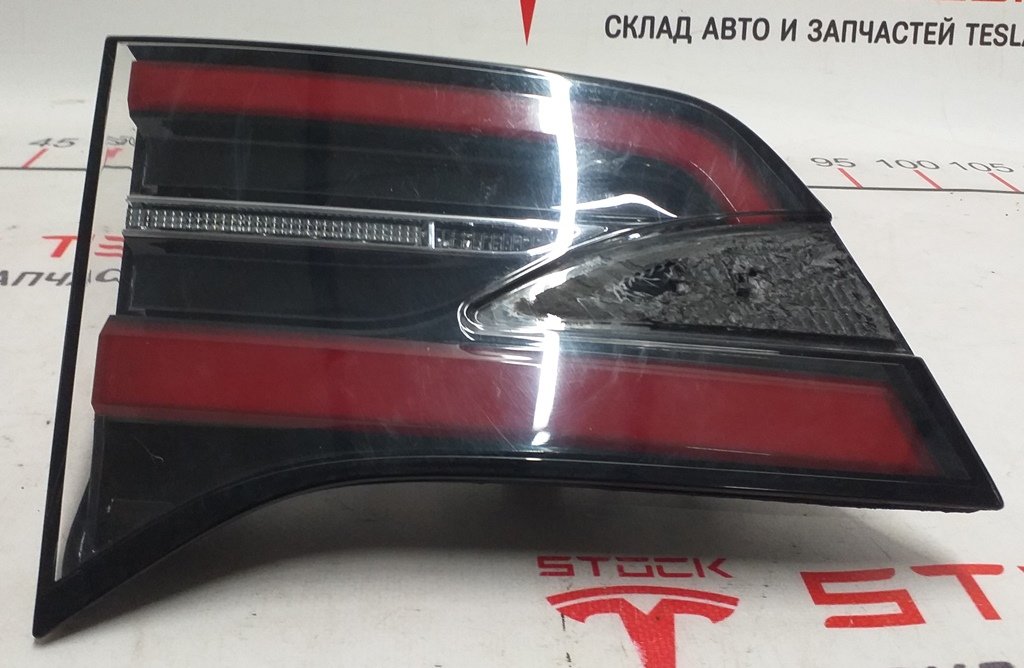 6 Left inner lamp (USA) Tesla model X 1034336-00-B